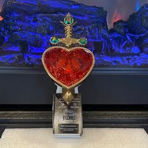 Disney Villains Red Heart wallflower plug  Sculpture with Gold Sword